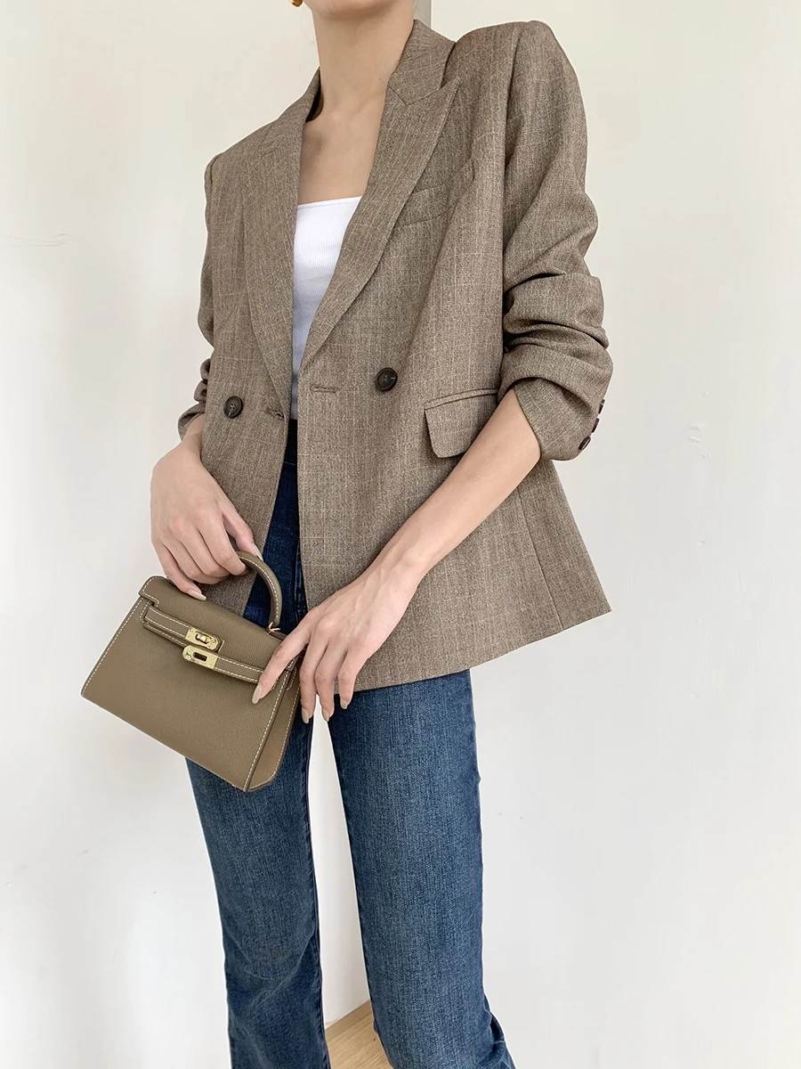 Ruu Home женский повседневный маленький костюм Jaet, осенняя новая корейская версия, качественная прямая трубка из полиэстера, длинная свеч, ягодицы...
Ruu Home женский повседневный маленький костюм Jaet, осенняя новая корейская версия, качественная прямая трубка из полиэстера, длинная свеч, ягодицы...