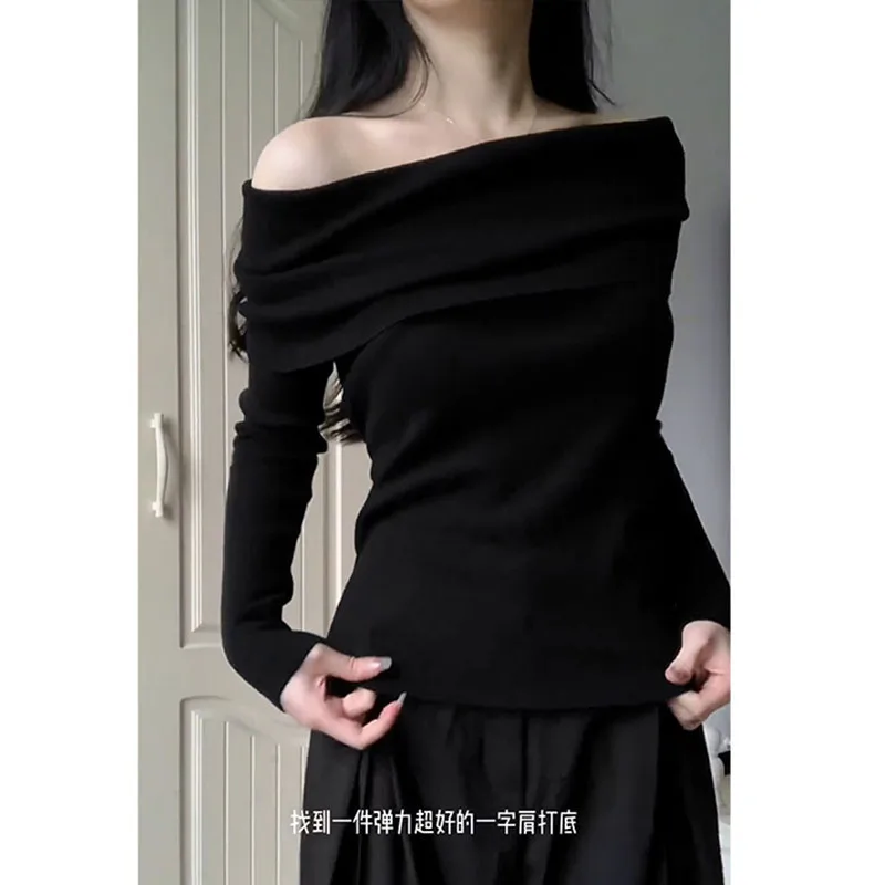 French Black One Shoulder Top For Women'S Early Autumn Off Shoulder Slim Fit TemperamentLong Sleeved Knitted Sweater
French Black One Shoulder Top For Women'S Early Autumn Off Shoulder Slim Fit TemperamentLong Sleeved Knitted Sweater