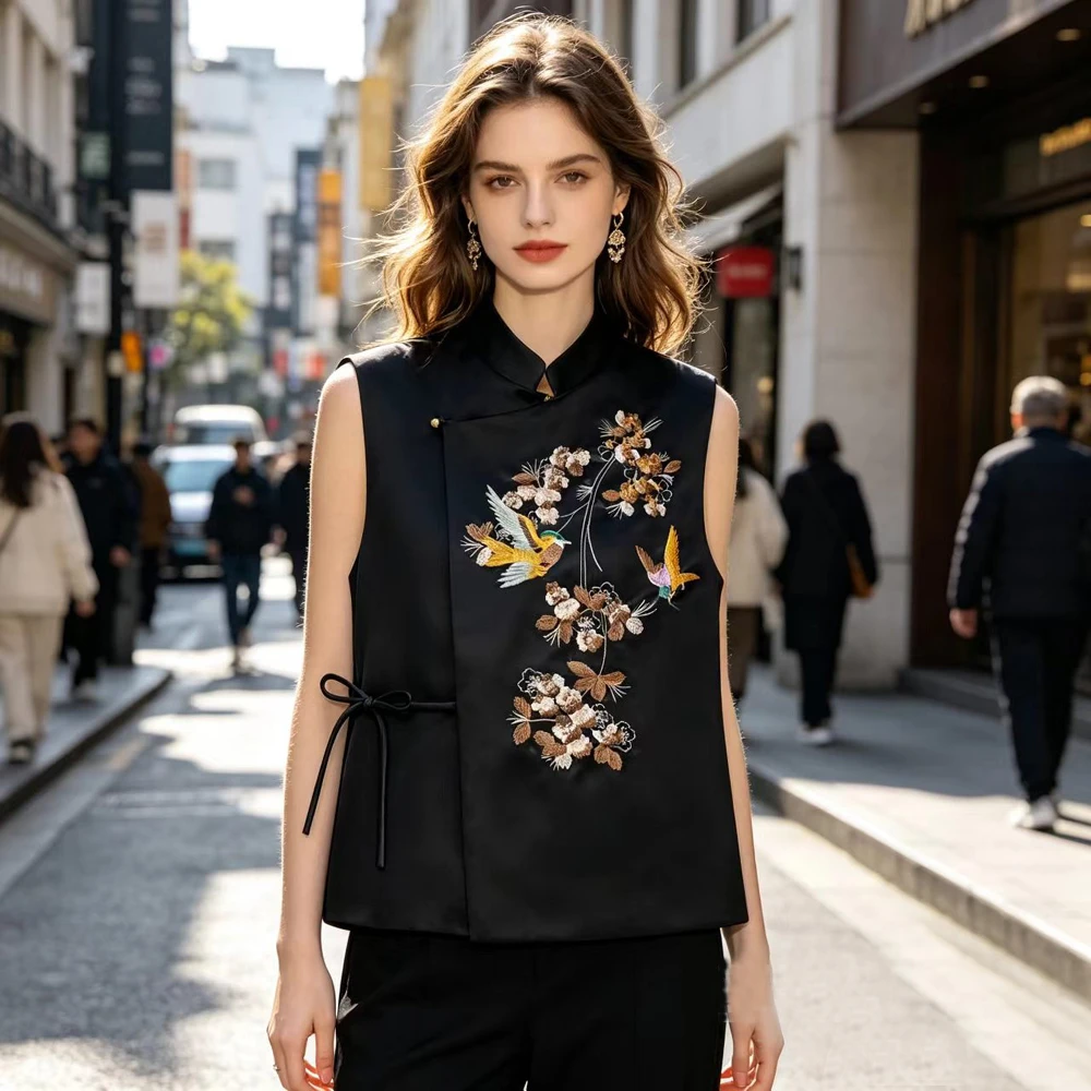 Chinese Ethnic style Clothing Streetwear Coats Vest For Women Vintage Embroidery Lace Up Sleeveless Coat Fashion Hanfu Qipao Top
Chinese Ethnic style Clothing Streetwear Coats Vest For Women Vintage Embroidery Lace Up Sleeveless Coat Fashion Hanfu Qipao Top