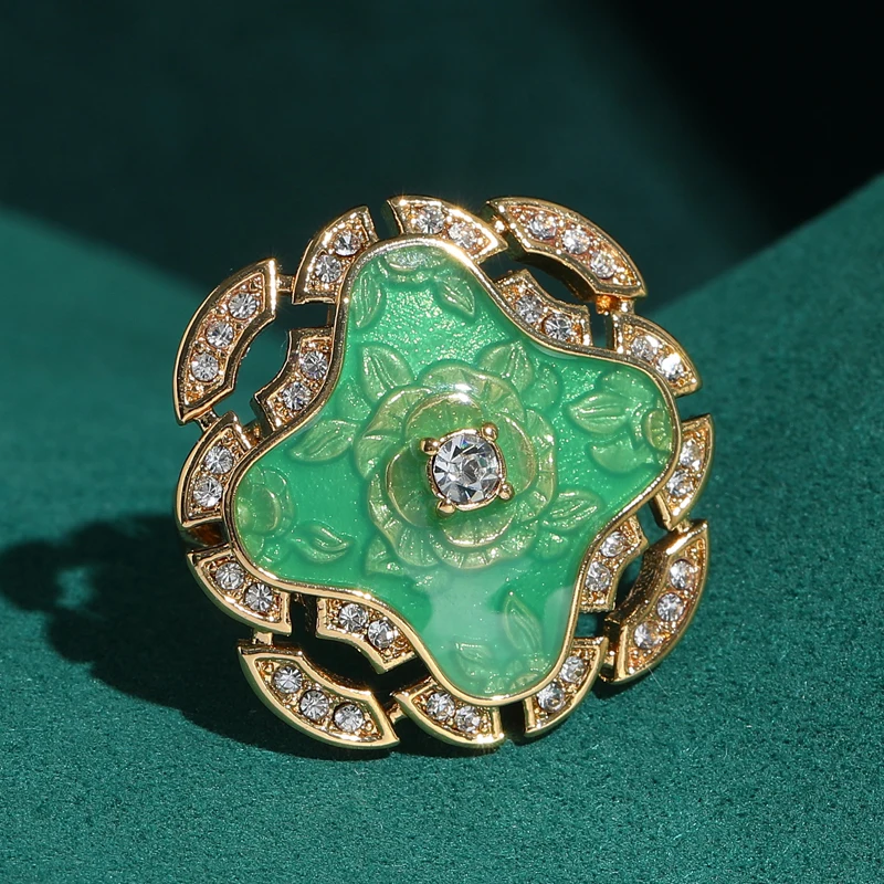 Vintage Green Four Leaf Flower Rings Palace Gold Color Rhinestone Woman Wedding Luxury Quality Jewelry Designer Open Girls Gift
Vintage Green Four Leaf Flower Rings Palace Gold Color Rhinestone Woman Wedding Luxury Quality Jewelry Designer Open Girls Gift
