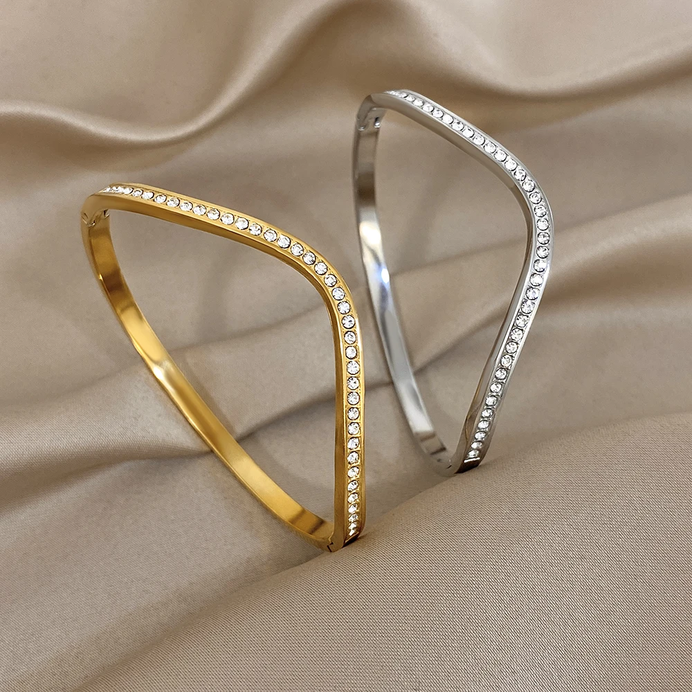 Trendy Irregular Wave Stainless Steel Bracelet for Women Creative Rhinestone V-shaped Cuff Spring Bangle Hand Jewelry Gift
Trendy Irregular Wave Stainless Steel Bracelet for Women Creative Rhinestone V-shaped Cuff Spring Bangle Hand Jewelry Gift