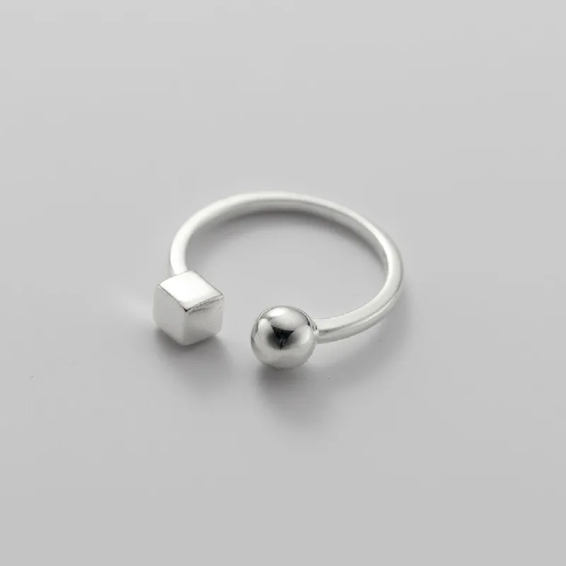 Creative Circle Small Square 925 Sterling Silver Jewelry Not Allergic Fashion Opening Popular Simple Rings R076
Creative Circle Small Square 925 Sterling Silver Jewelry Not Allergic Fashion Opening Popular Simple Rings R076