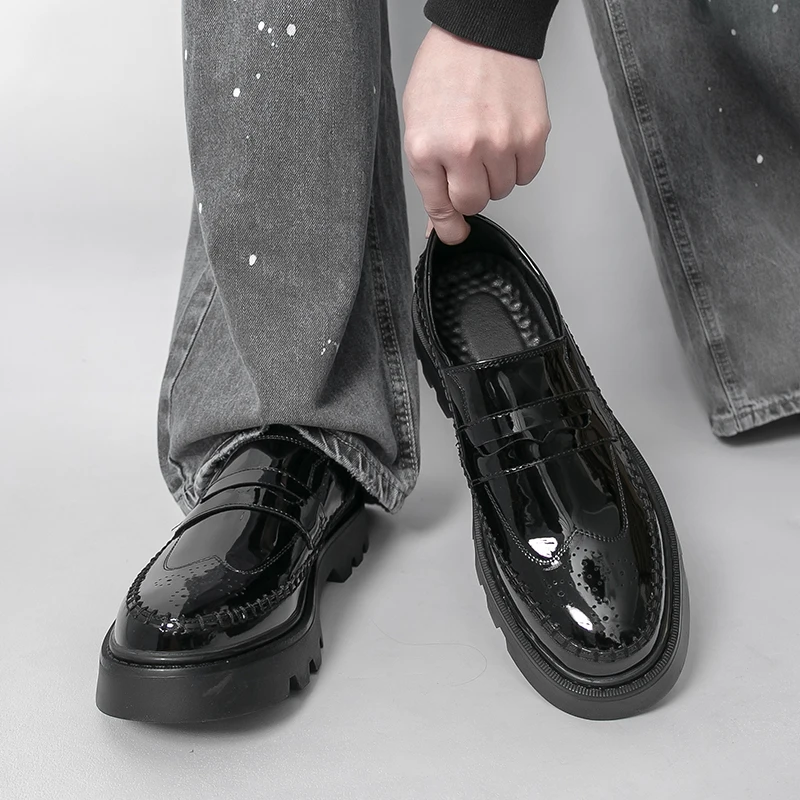 Men Loafers PU Thick Sole Carved Comfortable Classic Business Casual Men Shoes Size 38-46
Men Loafers PU Thick Sole Carved Comfortable Classic Business Casual Men Shoes Size 38-46