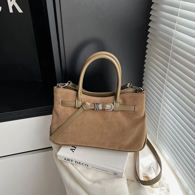 2025 Designer Tote Bag, Vintage Shoulder Purse for Women, Luxe Crossbody Tote, Minimalist Day-to-Night Bag, Textured Sling Bag
2025 Designer Tote Bag, Vintage Shoulder Purse for Women, Luxe Crossbody Tote, Minimalist Day-to-Night Bag, Textured Sling Bag