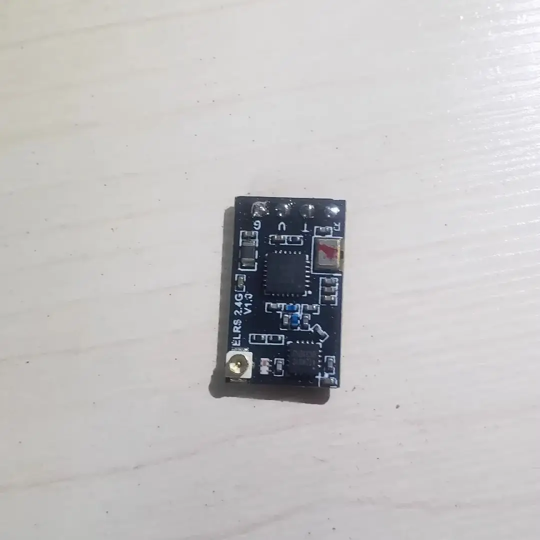 ELRS RX TX 433Mhz 750 915MHz NANO ExpressLRS Receiver with T type Antenna Support Wifi upgrade for RC FPV Drones DIY Parts
ELRS RX TX 433Mhz 750 915MHz NANO ExpressLRS Receiver with T type Antenna Support Wifi upgrade for RC FPV Drones DIY Parts