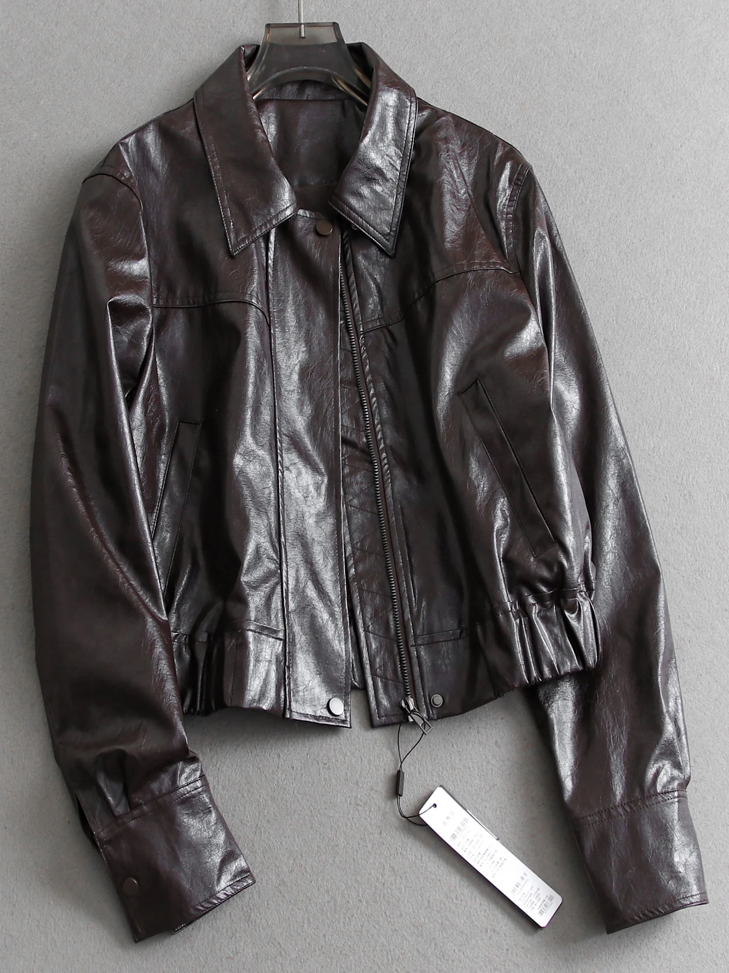 Retro Pure Color Slim Fit Jacket Collar Coat Long Sleeve Versatile Women's Leather Jacket Spring 2026 W051 Elastic Hem
Retro Pure Color Slim Fit Jacket Collar Coat Long Sleeve Versatile Women's Leather Jacket Spring 2026 W051 Elastic Hem