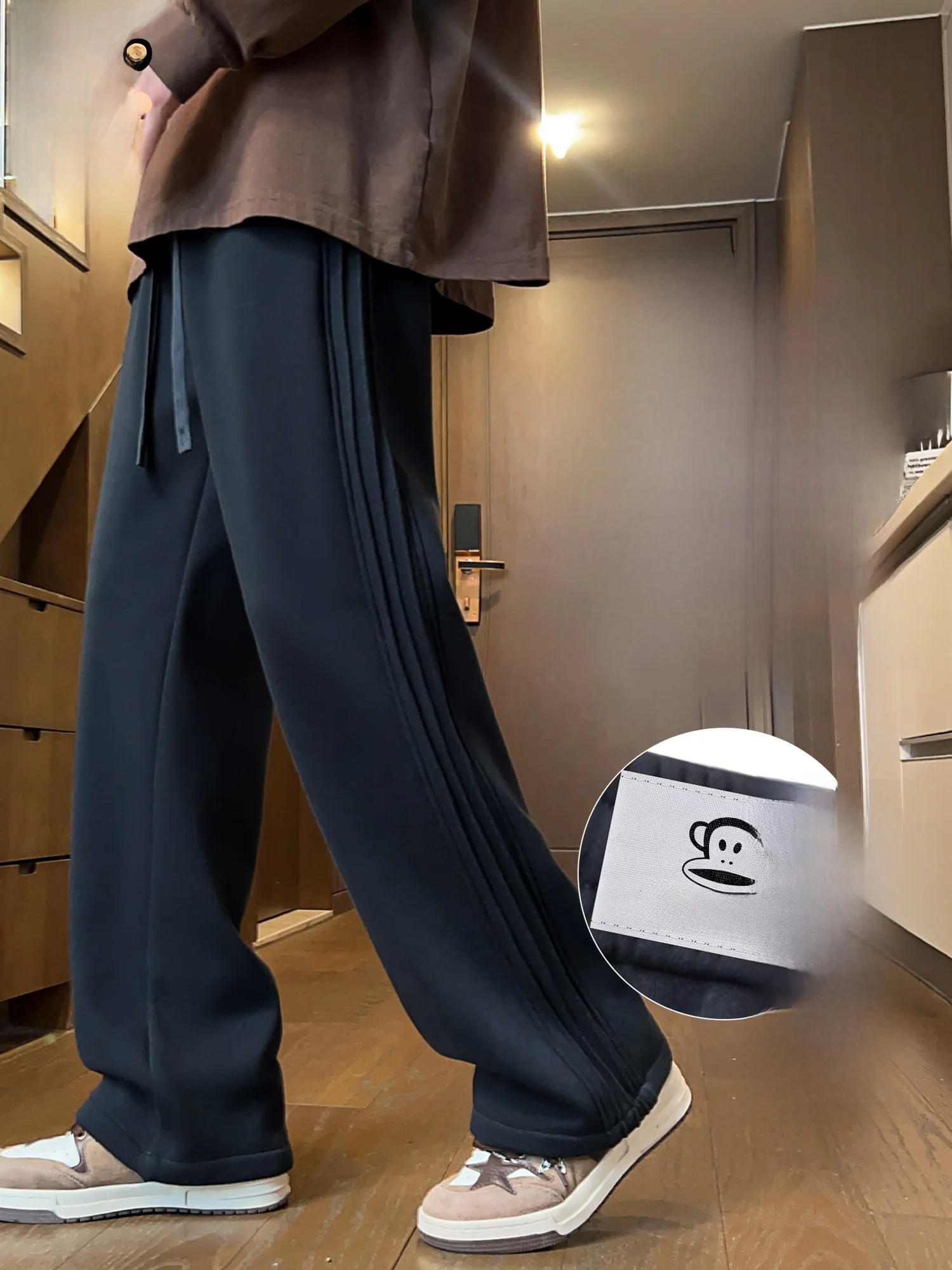 Мужские повседневные брюки Paul Frank с термофлисовой подкладкой, свободного кроя, зимние, модные, универсальные, спортивные, молодежные, из смесового хлопка
Мужские повседневные брюки Paul Frank с термофлисовой подкладкой, свободного кроя, зимние, модные, универсальные, спортивные, молодежные, из смесового хлопка