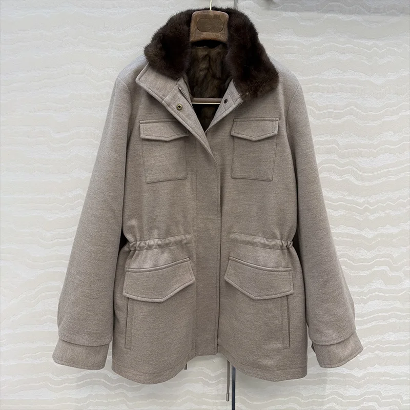 Высококачественная женская рабочая одежда из меха норки, шерстяное пальто средней длины, женская зимняя одежда, теплая и удобная куртка 25121363
Высококачественная женская рабочая одежда из меха норки, шерстяное пальто средней длины, женская зимняя одежда, теплая и удобная куртка 25121363