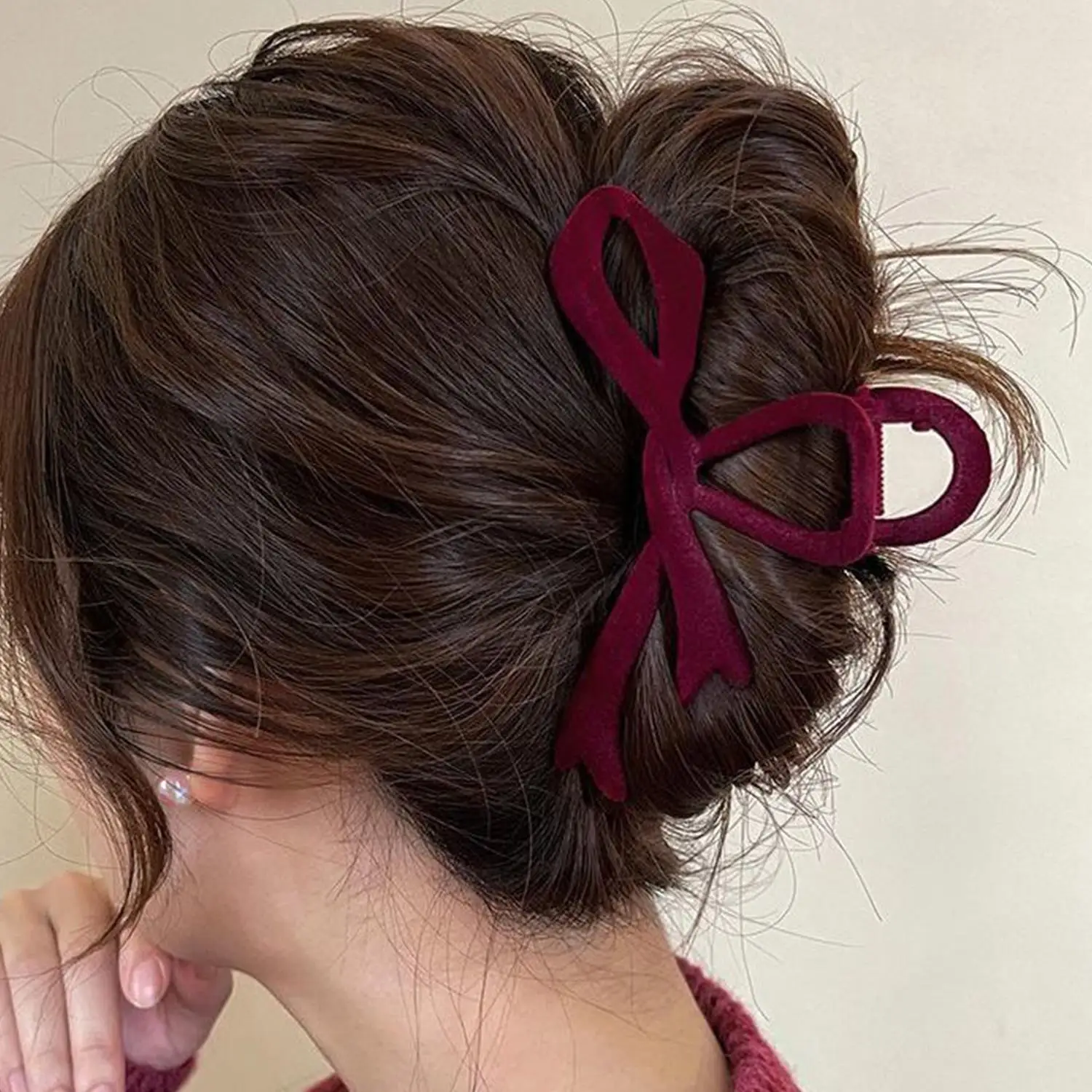Winter Vintage Red Velvet Bow Hair Clips Women Hair Claw Clip French Elegant Hairpin Korean Hair Accessories Female Headwear
Winter Vintage Red Velvet Bow Hair Clips Women Hair Claw Clip French Elegant Hairpin Korean Hair Accessories Female Headwear