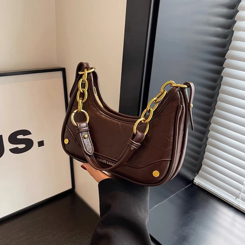 High-End Women's Retro Crossbody Handbag New Style Niche Single Shoulder Underarm Crescent Bag Versatile Fashion Accessory
High-End Women's Retro Crossbody Handbag New Style Niche Single Shoulder Underarm Crescent Bag Versatile Fashion Accessory