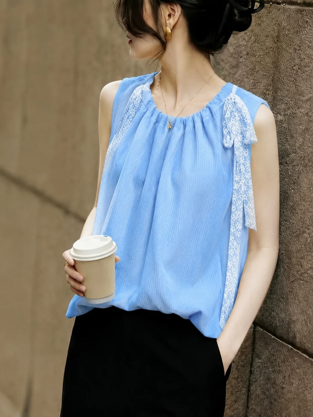 Korean Style Sweet Tie Waist Sleeveless Vest Lightweight Comfortable round Neck Summer Top Slimming Small Shirt for Women
Korean Style Sweet Tie Waist Sleeveless Vest Lightweight Comfortable round Neck Summer Top Slimming Small Shirt for Women