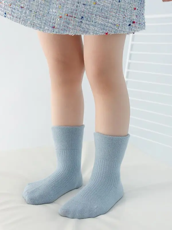 New Children Girls Middle Tube Socks Solid 100% Cotton Breathable All Seasons Breif Little Baby Girls Socks Infant Girls Socks
New Children Girls Middle Tube Socks Solid 100% Cotton Breathable All Seasons Breif Little Baby Girls Socks Infant Girls Socks