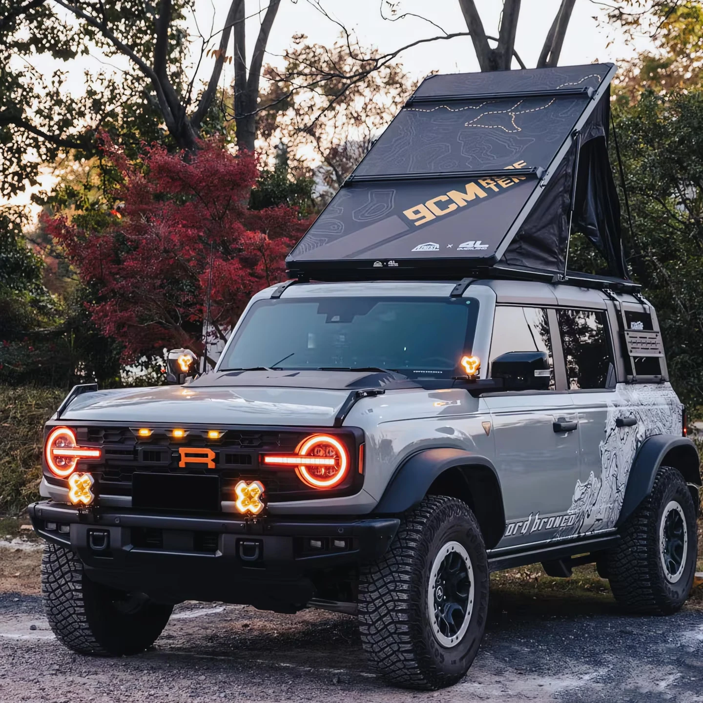 9-сантиметровая палатка на крыше с защитой от конденсации, треугольная легкая палатка на крыше для внедорожников с твердым верхом
9-сантиметровая палатка на крыше с защитой от конденсации, треугольная легкая палатка на крыше для внедорожников с твердым верхом