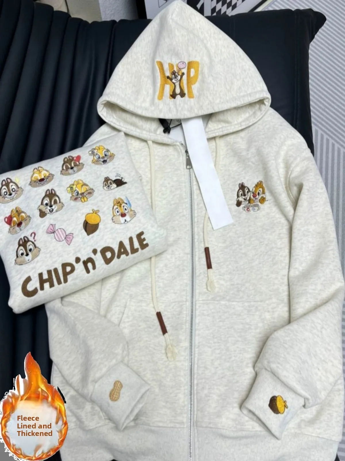 Cute Student Squirrel Embroidery Hoodie Thickened Fleece Zipper Lazy Outerwear for Men And Women Campus Style Autumn Winter
Cute Student Squirrel Embroidery Hoodie Thickened Fleece Zipper Lazy Outerwear for Men And Women Campus Style Autumn Winter