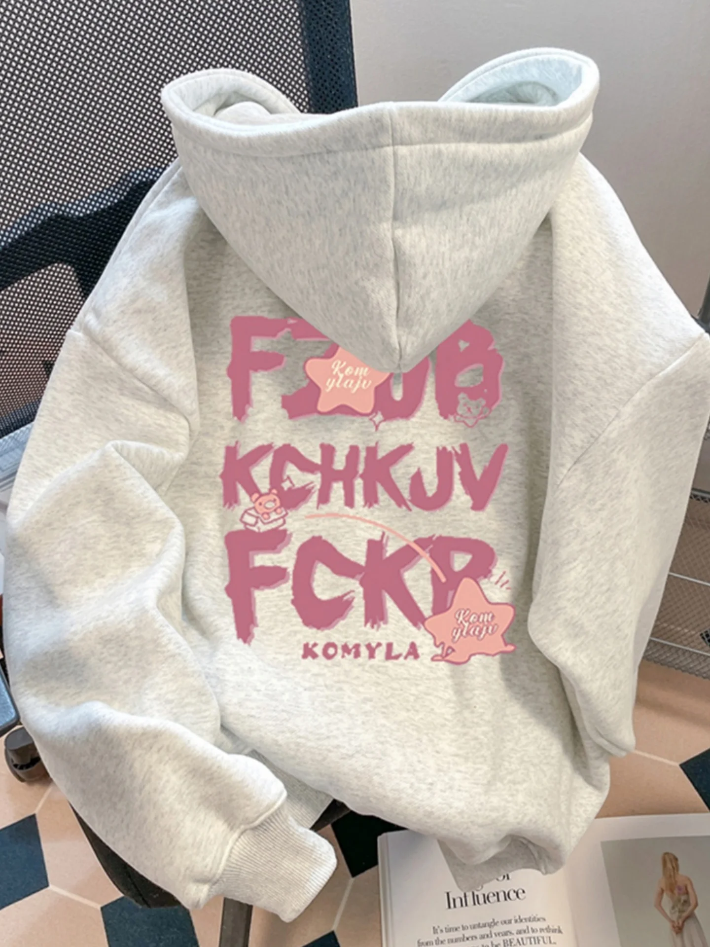 Korean Style Hooded Letter Print Fleece Lined Sweatshirt Women's Autumn Winter Oversize Warm Outerwear Casual Streetwear
Korean Style Hooded Letter Print Fleece Lined Sweatshirt Women's Autumn Winter Oversize Warm Outerwear Casual Streetwear