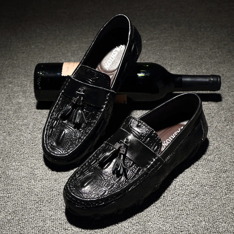 Classic New Men's Flat Loafers Crocodile Pattern Versatile Outdoor Men's Driving Shoes Leather Casual Shoes Fashion Wine Red
Classic New Men's Flat Loafers Crocodile Pattern Versatile Outdoor Men's Driving Shoes Leather Casual Shoes Fashion Wine Red