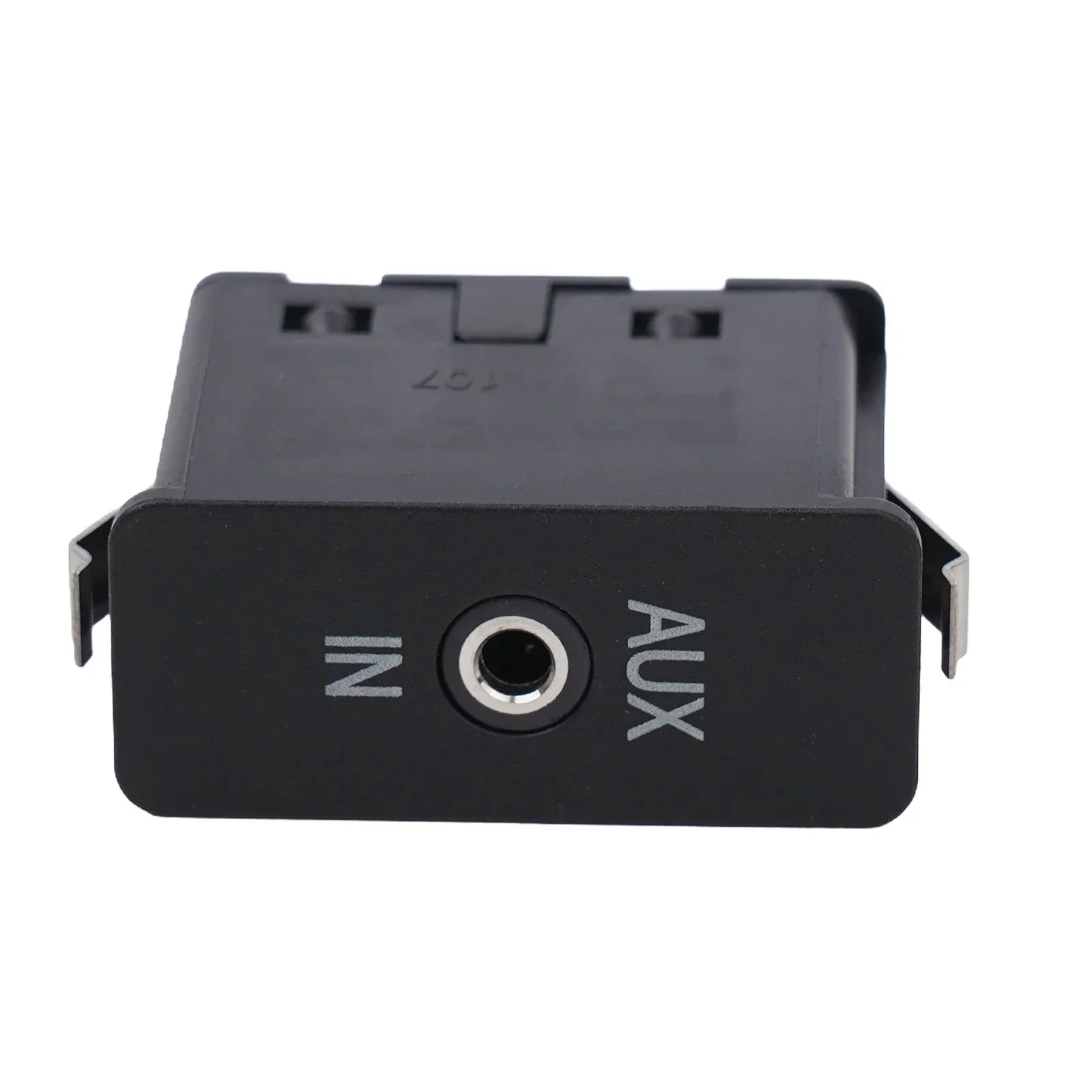 Practical For BMW Audio Aux In Socket Plug for X3 For X5 SERIES E60 E61 E81 E87 E90 Quick Installation Anti Corrosion
Practical For BMW Audio Aux In Socket Plug for X3 For X5 SERIES E60 E61 E81 E87 E90 Quick Installation Anti Corrosion