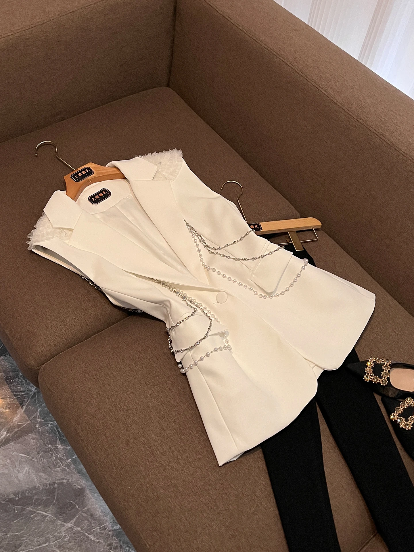 Fashionable Diamond Embedded Vest Women's Summer 2026 Versatile Stylish Outerwear Commute Style Elegant All-Match P594
Fashionable Diamond Embedded Vest Women's Summer 2026 Versatile Stylish Outerwear Commute Style Elegant All-Match P594