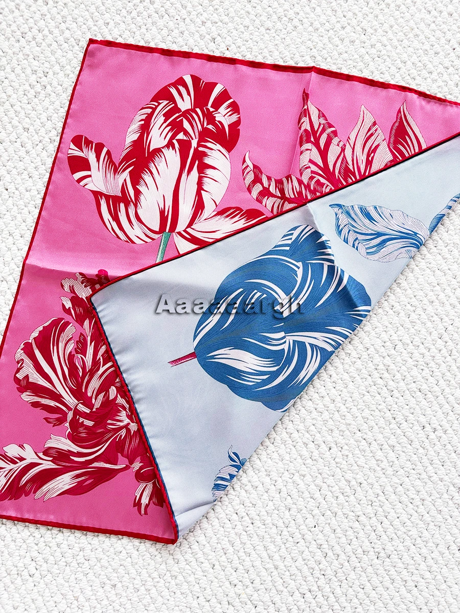 Two Faced Print Scarf Silk Twill 53cm Women Hand-Rolled Bandanas Luxury Brands Bag Neck Accessories Lady Lover Gift
Two Faced Print Scarf Silk Twill 53cm Women Hand-Rolled Bandanas Luxury Brands Bag Neck Accessories Lady Lover Gift