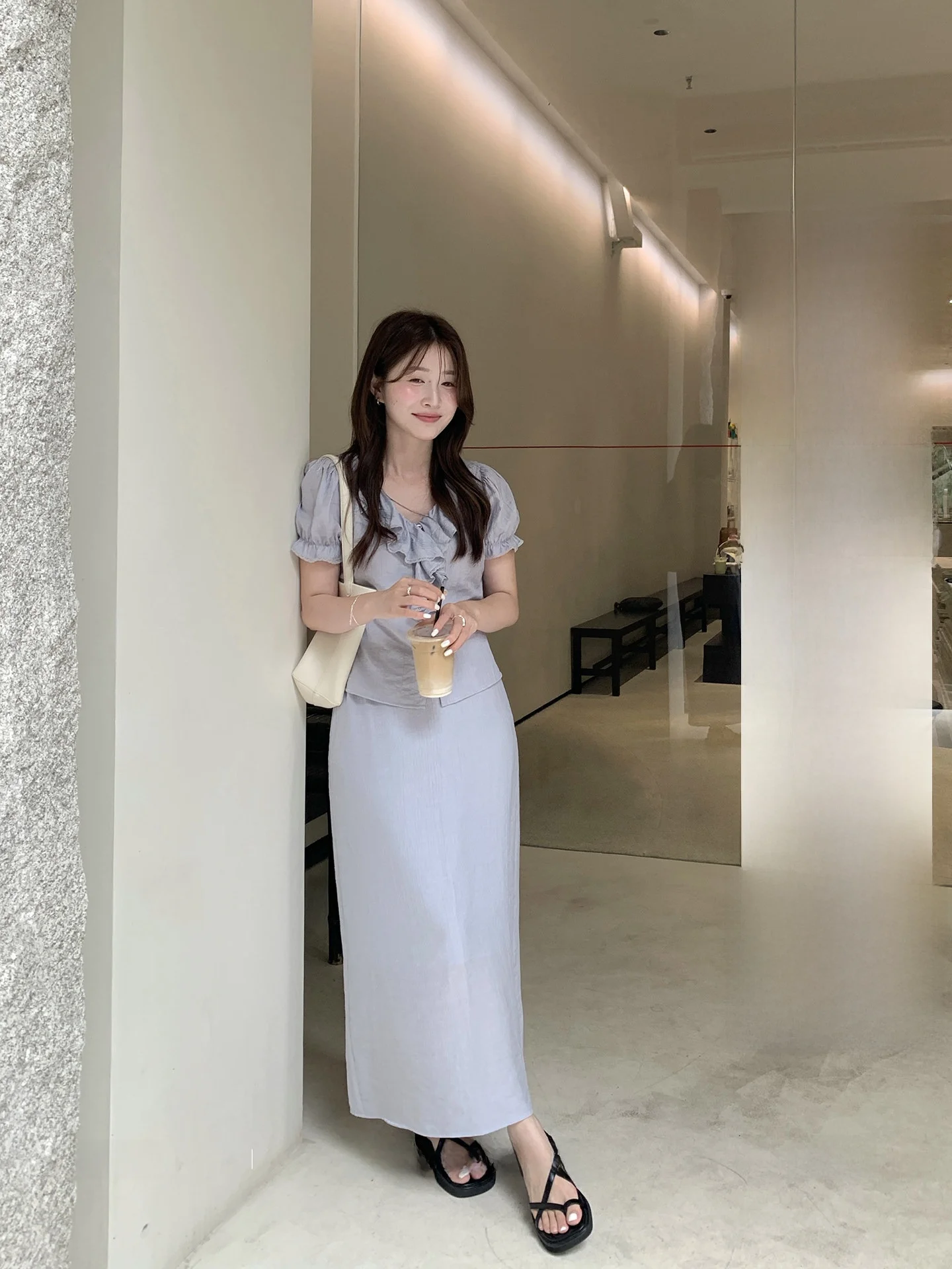 Miao Korean Style Bubble Sleeve Shirt And Half Skirt Set Women's Fashion Summer Outfit Gentle Two-Piece Ensemble Breathable
Miao Korean Style Bubble Sleeve Shirt And Half Skirt Set Women's Fashion Summer Outfit Gentle Two-Piece Ensemble Breathable