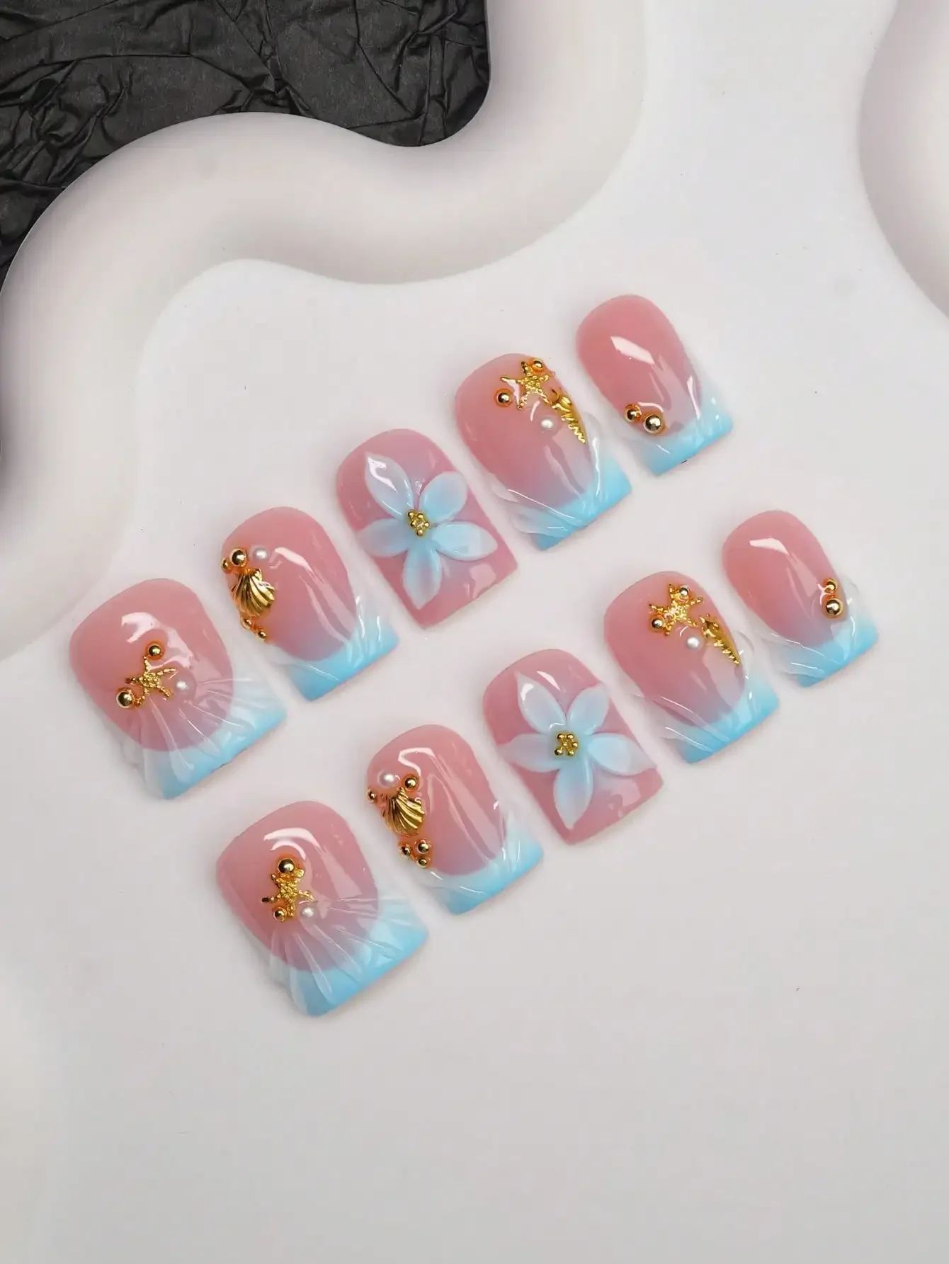 10pcs Square Shaped Handmade Nail Tips, Y2K Baddie Style, Nude & Blue Color Nail Plates With French Tips, Water Droplets, Carved Patterns, Seashell Designs, Handcrafted Wearable Nails, Suitable For Women & Girls, Glitter Nails For Party, Dance, Daily Wear
10pcs Square Shaped Handmade Nail Tips, Y2K Baddie Style, Nude & Blue Color Nail Plates With French Tips, Water Droplets, Carved Patterns, Seashell Designs, Handcrafted Wearable Nails, Suitable For Women & Girls, Glitter Nails For Party, Dance, Daily Wear