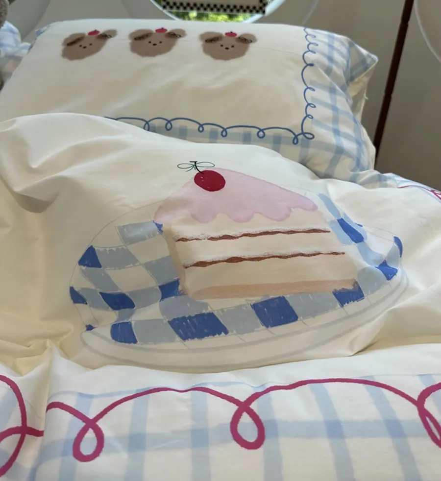Cute cartoon bear cake bow bedding set 1.5 1.8 kid teen,full queen lovely cotton home textile bed sheet pillowcase quilt cover
Cute cartoon bear cake bow bedding set 1.5 1.8 kid teen,full queen lovely cotton home textile bed sheet pillowcase quilt cover