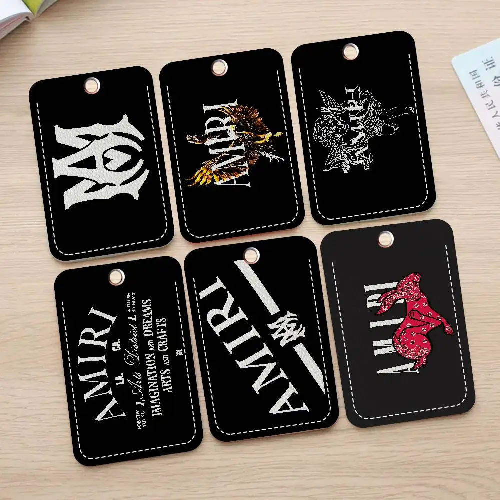 Кожаный прямоугольный держатель для ключей и карт A-AMIRI из мягкой искусственной кожи, защитный чехол для индукционного пропускного устройства, молодежный модный аксессуар
Кожаный прямоугольный держатель для ключей и карт A-AMIRI из мягкой искусственной кожи, защитный чехол для индукционного пропускного устройства, молодежный модный аксессуар