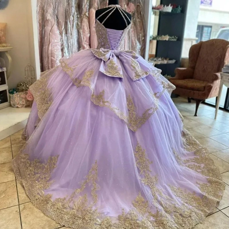 Customized Lilac Quinceanera Dresses Halter Gold Appliques Beads Sweet 16 14 Girl Birthday Party Prom Wear Vestidos De 15 Años
Customized Lilac Quinceanera Dresses Halter Gold Appliques Beads Sweet 16 14 Girl Birthday Party Prom Wear Vestidos De 15 Años