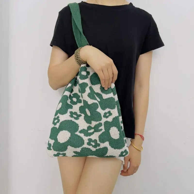 2024 New Knitted Women's Shoulder Bags Fashion Flower Printed Handbags Female Large Capacity Tote Bag Casual Woven Shopping Bags
2024 New Knitted Women's Shoulder Bags Fashion Flower Printed Handbags Female Large Capacity Tote Bag Casual Woven Shopping Bags