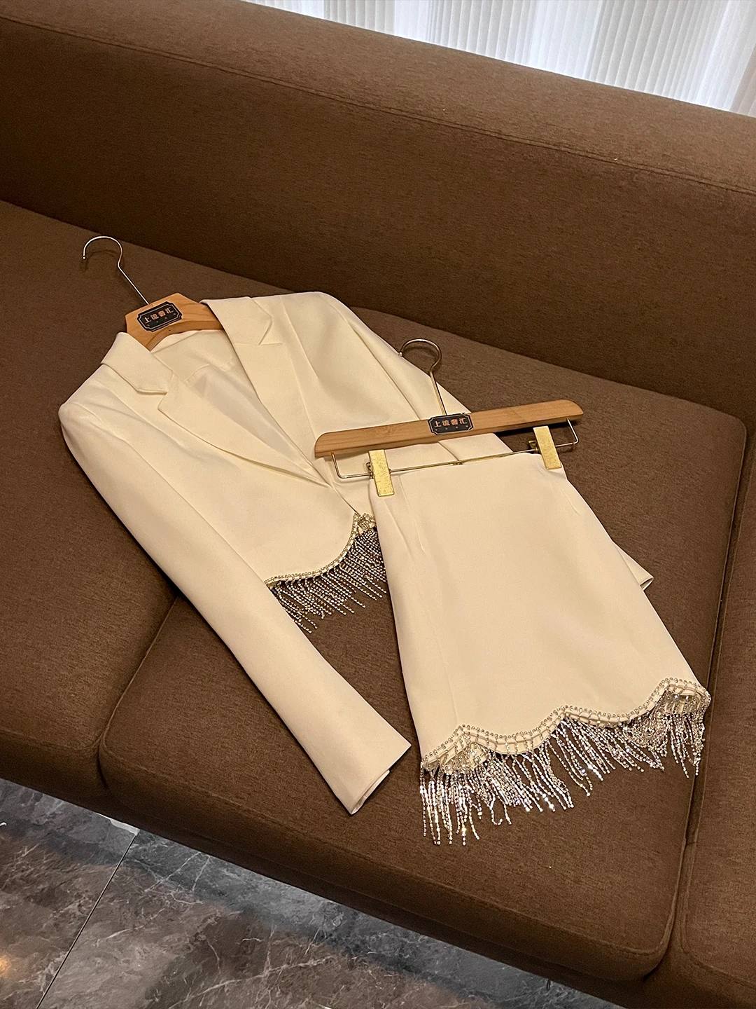 Spring 2026 V-ne Suit Skirt Set Crystal Fringe Decoration OK405 Women's Faionable Casual Wear Age 8-25 Made in China
Spring 2026 V-ne Suit Skirt Set Crystal Fringe Decoration OK405 Women's Faionable Casual Wear Age 8-25 Made in China