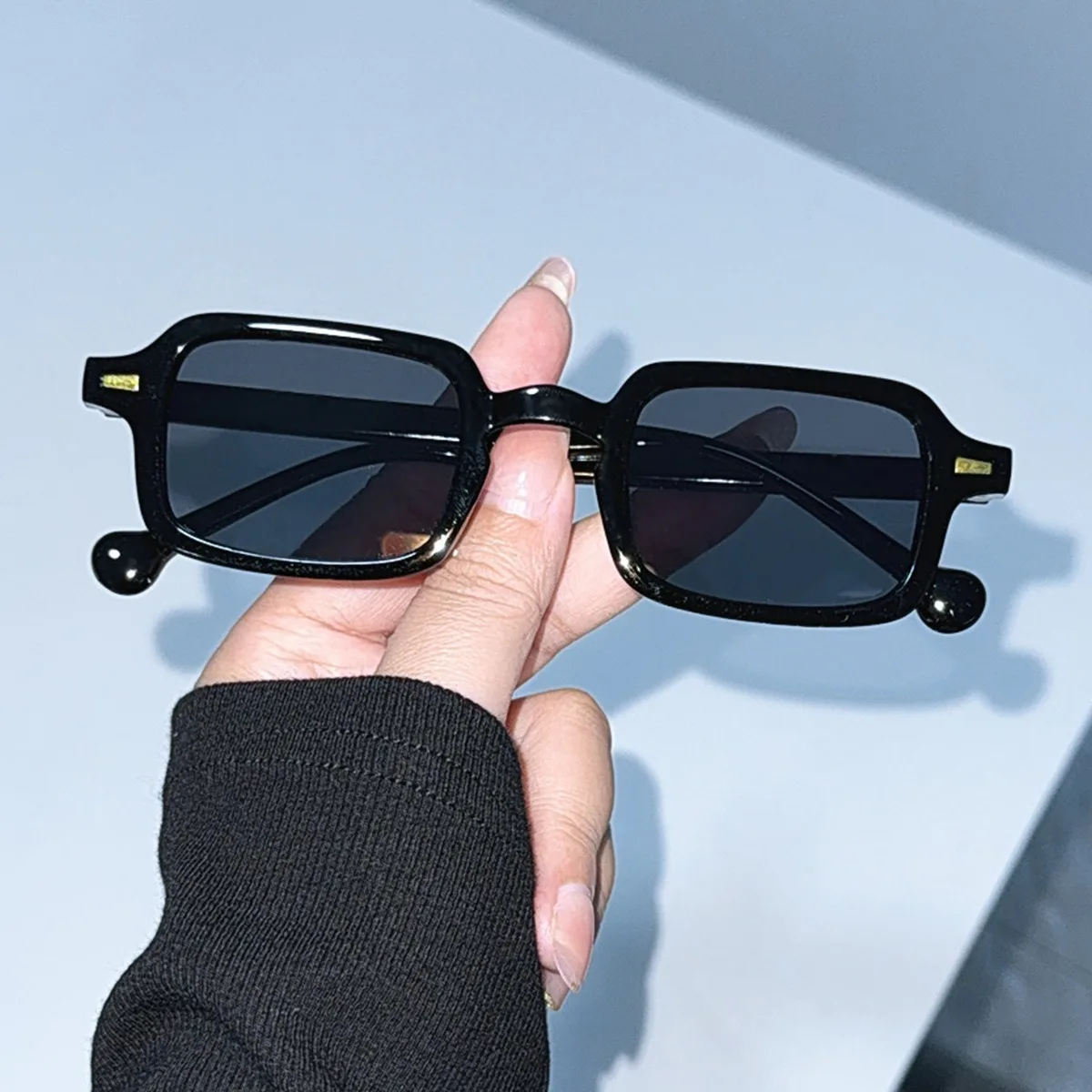 black square sunglasses uv400 protection lightweight trendy fashion glasses for men and women
black square sunglasses uv400 protection lightweight trendy fashion glasses for men and women