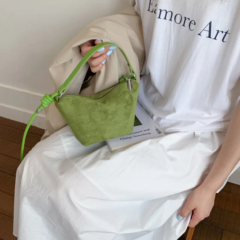 Маленькие кожаные сумки через плечо для женщин, роскошная большая сумка 2025, женская брендовая праздничная модная женская дизайнерская сумка
Маленькие кожаные сумки через плечо для женщин, роскошная большая сумка 2025, женская брендовая праздничная модная женская дизайнерская сумка