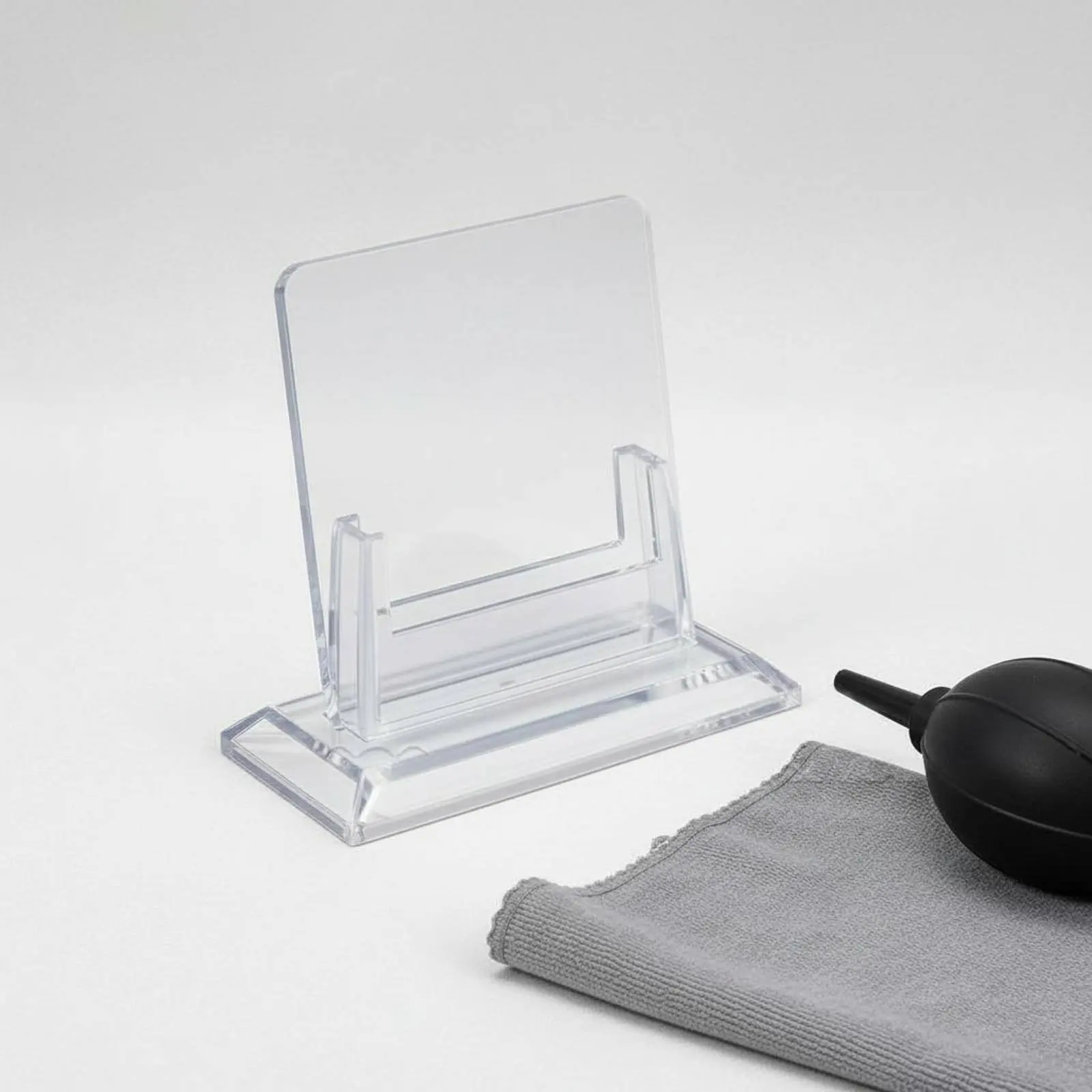 Graded Card Display Stable Design Trading Card Stand High Clearness for Collectors
Graded Card Display Stable Design Trading Card Stand High Clearness for Collectors