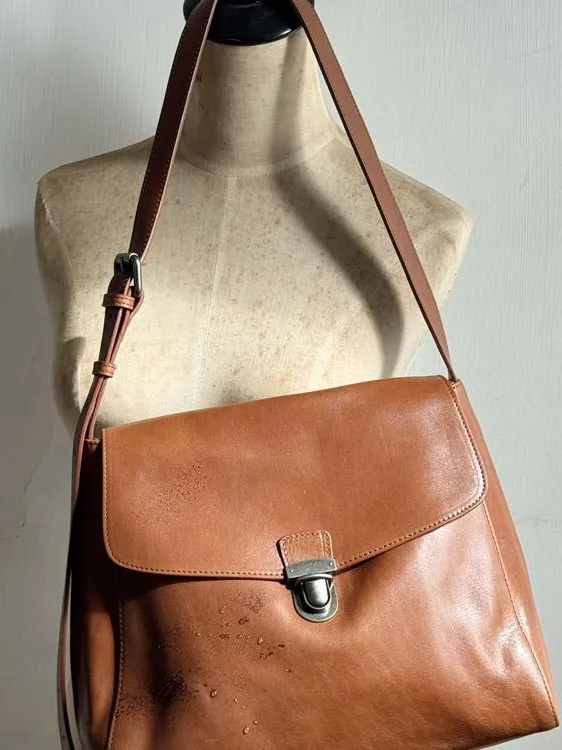 Сумка из натуральной кожи в стиле ретро, сумка-мессенджер из воловьей кожи с верхним слоем растительного дубления, сумка на одно плечо, сумка Lo Bule, большая сумка...
Сумка из натуральной кожи в стиле ретро, сумка-мессенджер из воловьей кожи с верхним слоем растительного дубления, сумка на одно плечо, сумка Lo Bule, большая сумка...