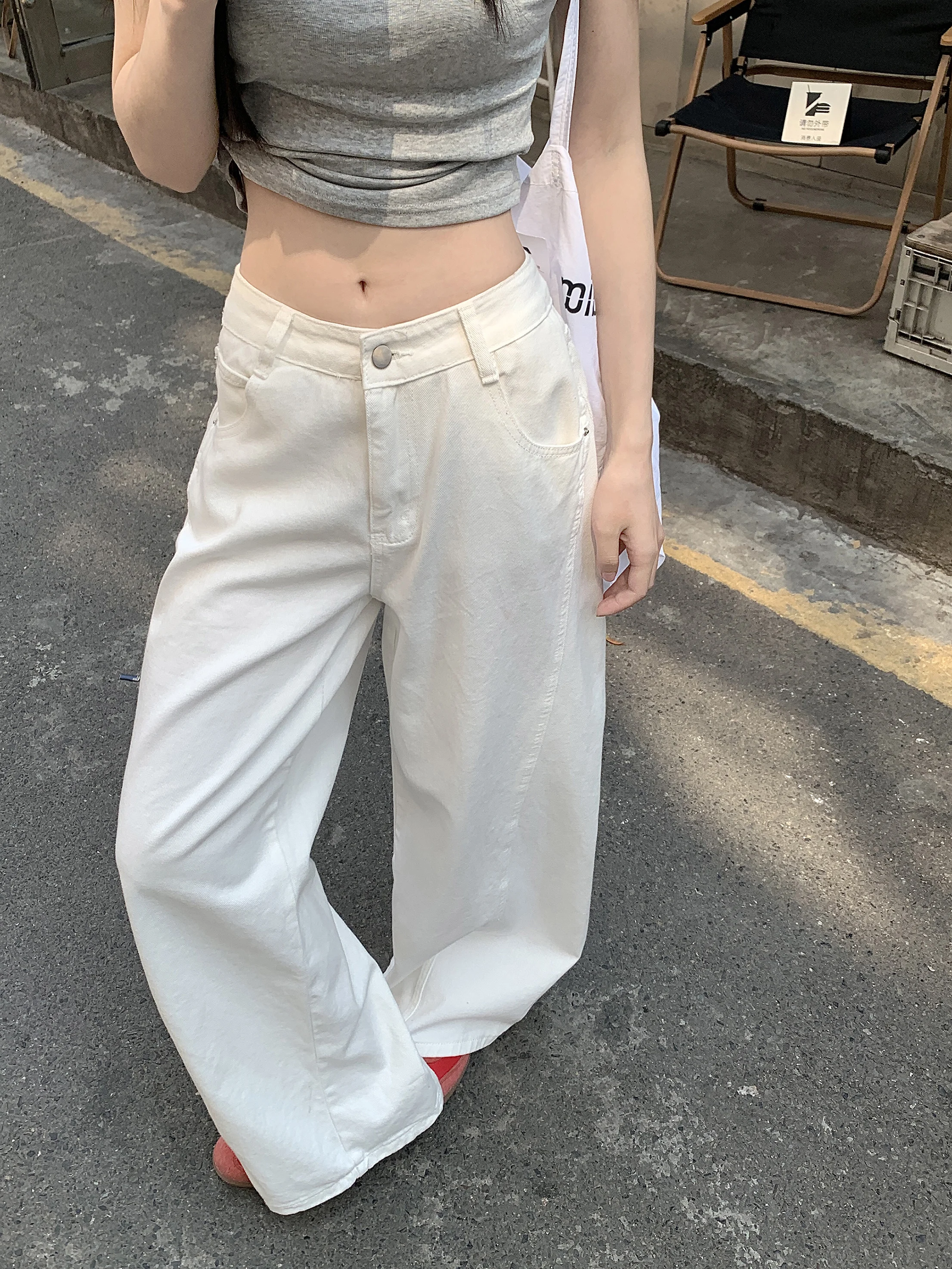 Kumikumi Women's Mid-Low Waist White Denim Jeans Summer Versatile Loose Drapey Straight Leg Long Pants High Waist Zipper Closure
Kumikumi Women's Mid-Low Waist White Denim Jeans Summer Versatile Loose Drapey Straight Leg Long Pants High Waist Zipper Closure
