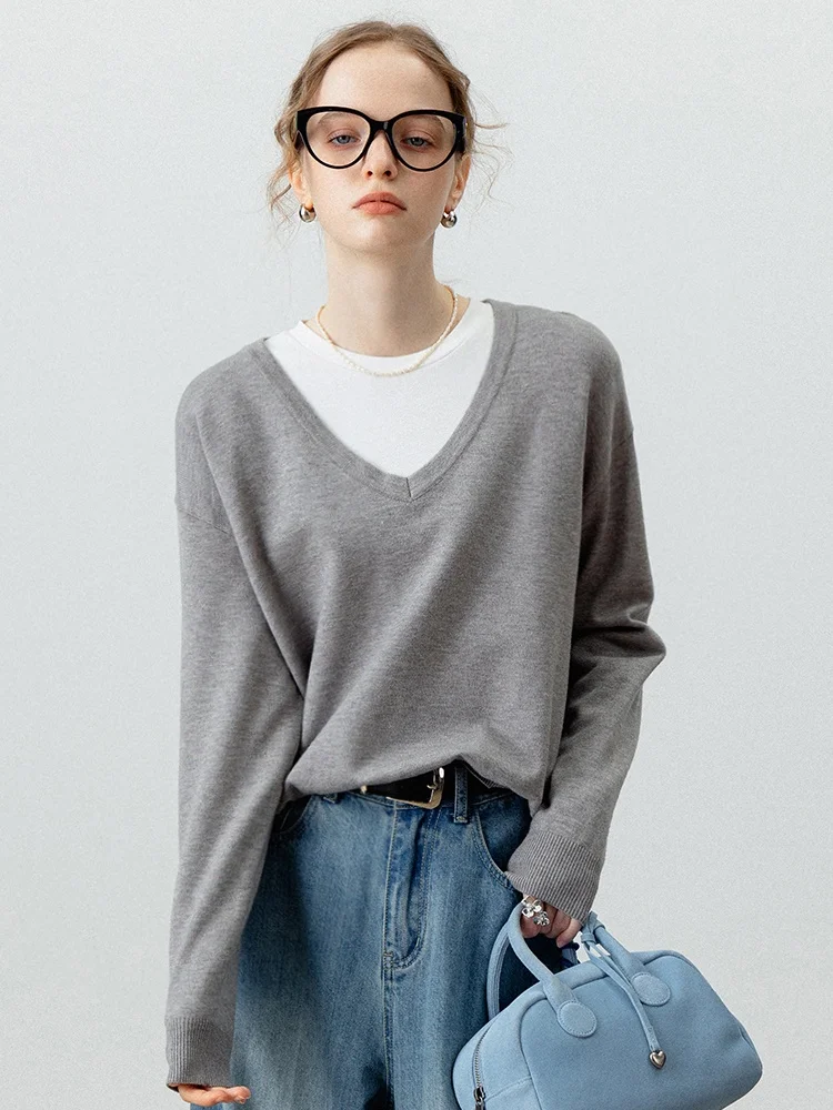 EGGKA Autumn New Love Heart V-Neck Overhead Sweater Lazy Style Knitted Long Sleeve Inner Wear High-End Feeling Top
EGGKA Autumn New Love Heart V-Neck Overhead Sweater Lazy Style Knitted Long Sleeve Inner Wear High-End Feeling Top
