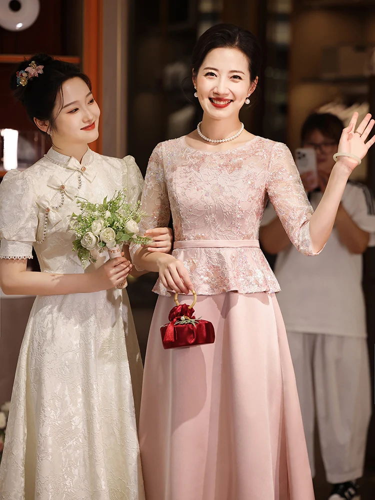 Розовое модное корейское платье миди с вышивкой и длинными рукавами для свадьбы и банкета, с завышенной талией
Розовое модное корейское платье миди с вышивкой и длинными рукавами для свадьбы и банкета, с завышенной талией