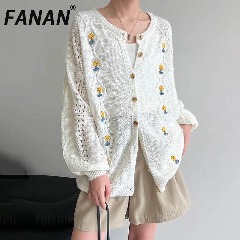 FANAN Embroidery Design Wool Knitting Cardigan Sweater Women's Round Neck Single Breasted Long Sleeve Fit Coats 2025 Autumn New
FANAN Embroidery Design Wool Knitting Cardigan Sweater Women's Round Neck Single Breasted Long Sleeve Fit Coats 2025 Autumn New