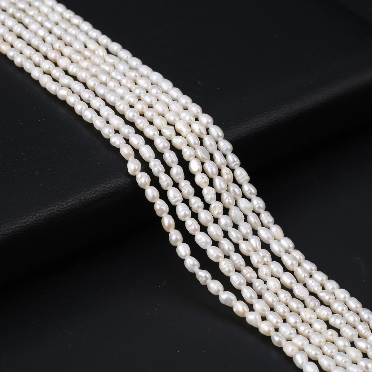 3-3.5mm Delicate Small Rice Beads AA+ 100% Natural Freshwater Pearls Beads for Jewelry Making DIY Necklace Bracelet Accessories
3-3.5mm Delicate Small Rice Beads AA+ 100% Natural Freshwater Pearls Beads for Jewelry Making DIY Necklace Bracelet Accessories