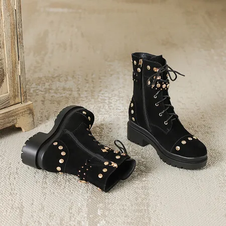 Women’s Genuine Leather Ankle Boots Chunky Heel Platform Studded Motorcycle Boots Slim Fit Fashion Boots
Women’s Genuine Leather Ankle Boots Chunky Heel Platform Studded Motorcycle Boots Slim Fit Fashion Boots