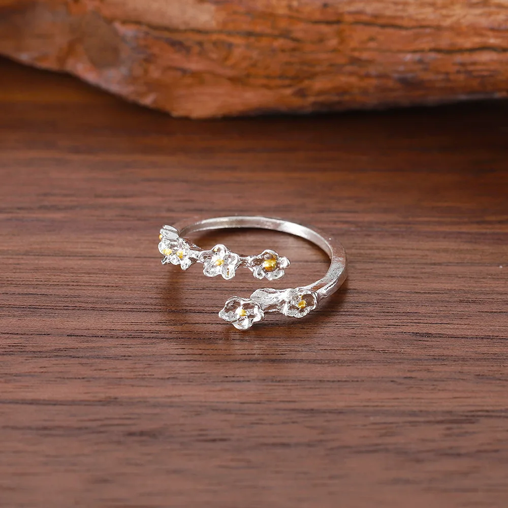 DIY accessories Retro Mori three-dimensional camellia girlfriend pair ring, silver iris niche high-end opening adjustment ring
DIY accessories Retro Mori three-dimensional camellia girlfriend pair ring, silver iris niche high-end opening adjustment ring