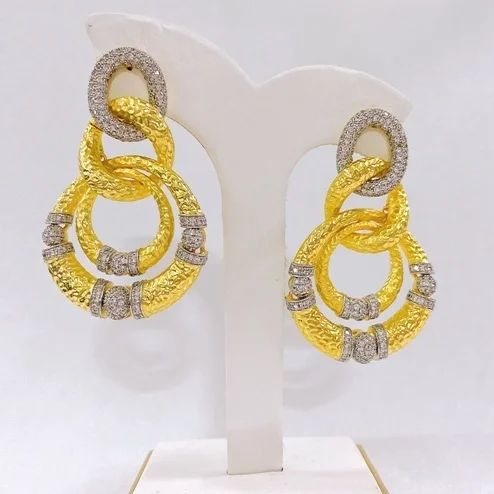 Statement Special Two Tone Circles Women's Zirconia Earring Pierced Electroplated Large Earring Pedants For Party Free Shipping
Statement Special Two Tone Circles Women's Zirconia Earring Pierced Electroplated Large Earring Pedants For Party Free Shipping