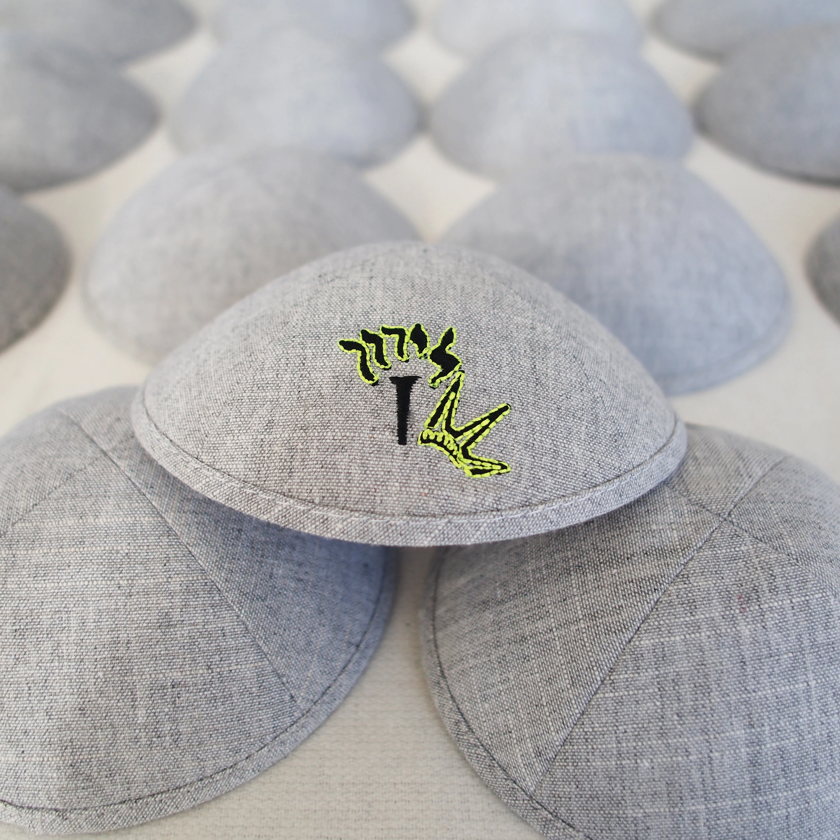 Custom color-block embroidered linen gray kippah, Bar Mitzvah Jewish gift kippah, customizable, wedding, Jewish Ahava
Custom color-block embroidered linen gray kippah, Bar Mitzvah Jewish gift kippah, customizable, wedding, Jewish Ahava