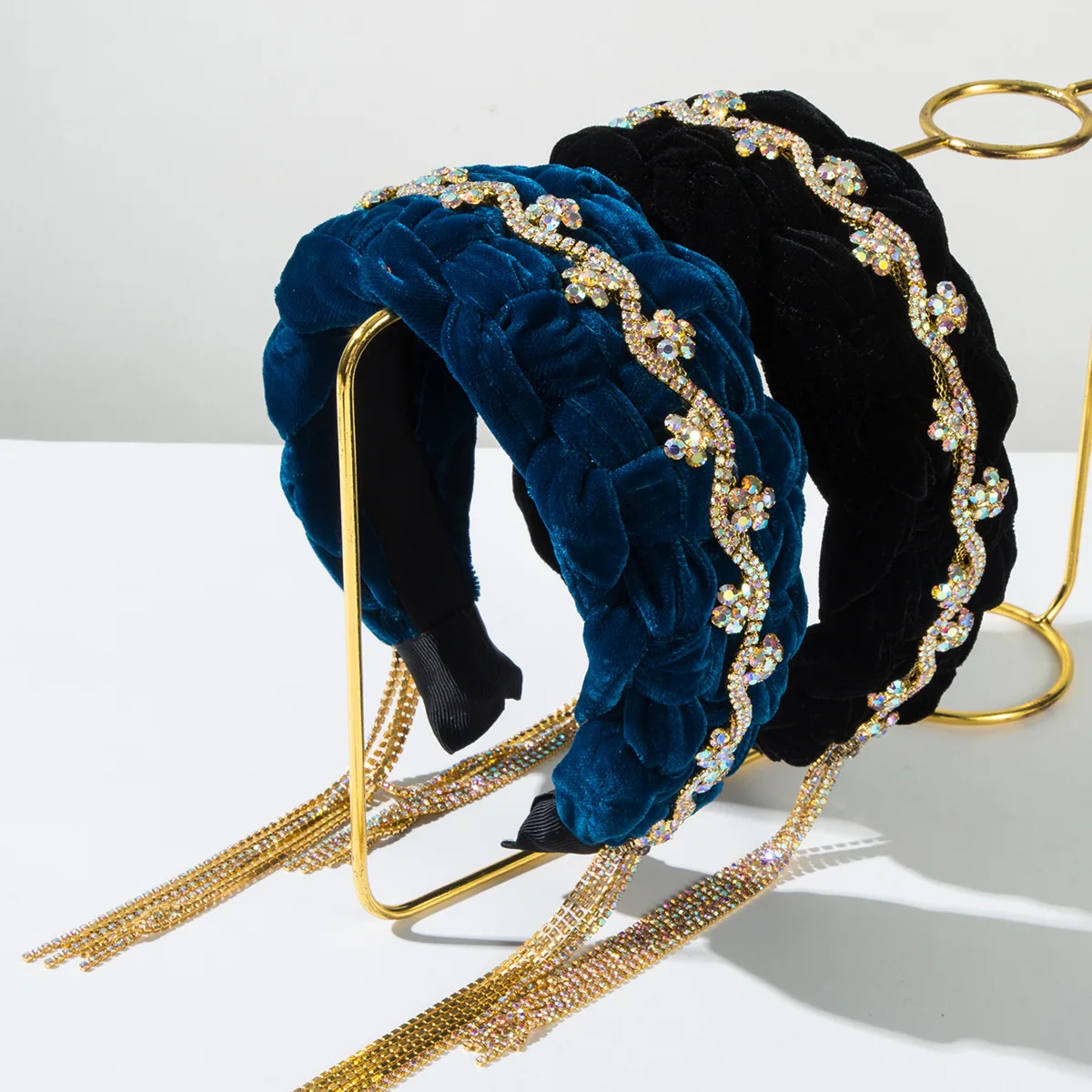 New hand-woven flannel headband inlaid with rhinestone chain fringed hair accessories temperament socialite banquet hair accesso
New hand-woven flannel headband inlaid with rhinestone chain fringed hair accessories temperament socialite banquet hair accesso