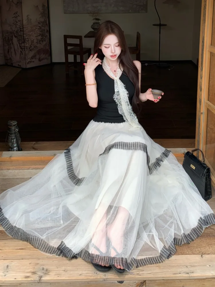 Retro Design Sleeveless Lace Patchwork Sash Top High Waist Draped Mesh Half Skirt Fashionable Two-piece Set Women's Clothing
Retro Design Sleeveless Lace Patchwork Sash Top High Waist Draped Mesh Half Skirt Fashionable Two-piece Set Women's Clothing