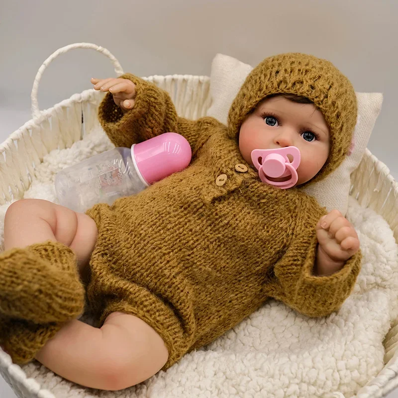 20-дюймовая тканевая кукла для новорожденных, реалистичная кукла Reborn, размер ребенка, реальная картина, ручная работа, 3D кожа, укорененые волосы, видимые вены
20-дюймовая тканевая кукла для новорожденных, реалистичная кукла Reborn, размер ребенка, реальная картина, ручная работа, 3D кожа, укорененые волосы, видимые вены