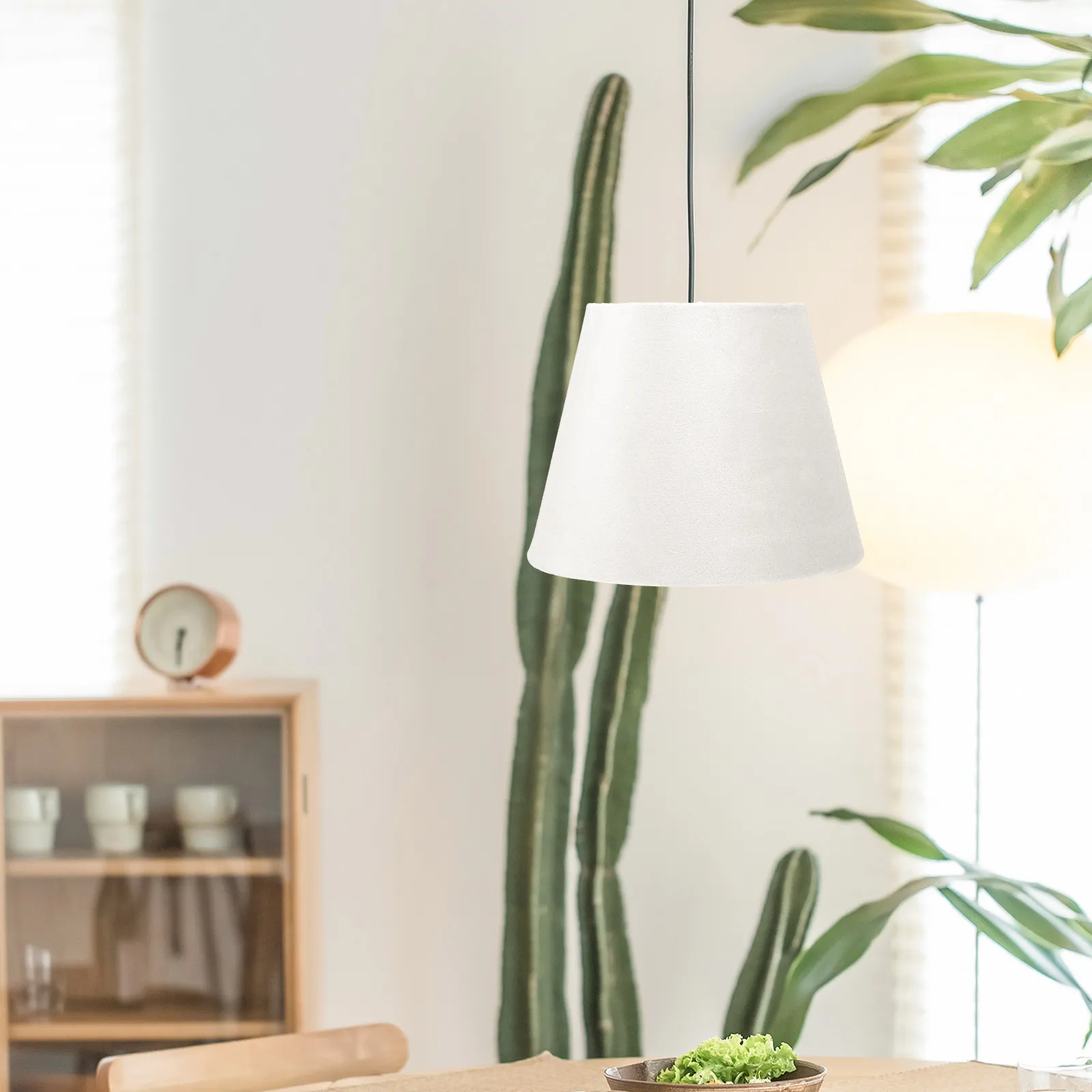 1 шт. Декоративный абажур простого дизайна для дома, кафе, ресторана, бара, аксессуар для настольной лампы
1 шт. Декоративный абажур простого дизайна для дома, кафе, ресторана, бара, аксессуар для настольной лампы