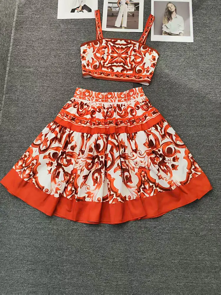 Summer new holiday women's suit blue and white porcelain printed short halter top+high waist fluffy skirt fashion two-piece suit
Summer new holiday women's suit blue and white porcelain printed short halter top+high waist fluffy skirt fashion two-piece suit