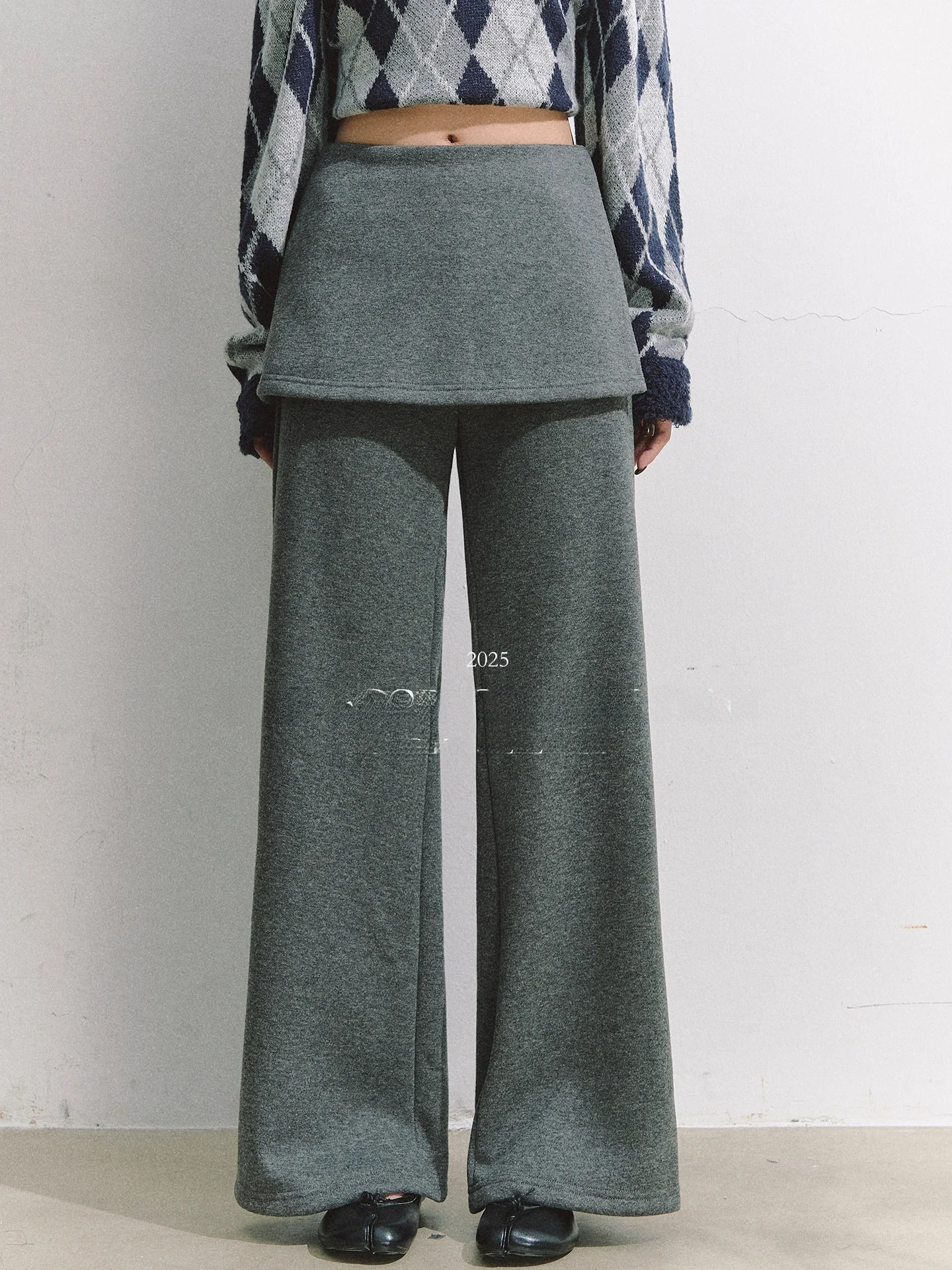 Loose Fit Knitted Low Waist Sports Pants Women's Autumn Winter Casual Trousers Wide Leg Pants Comfortable Elastic Waistband
Loose Fit Knitted Low Waist Sports Pants Women's Autumn Winter Casual Trousers Wide Leg Pants Comfortable Elastic Waistband