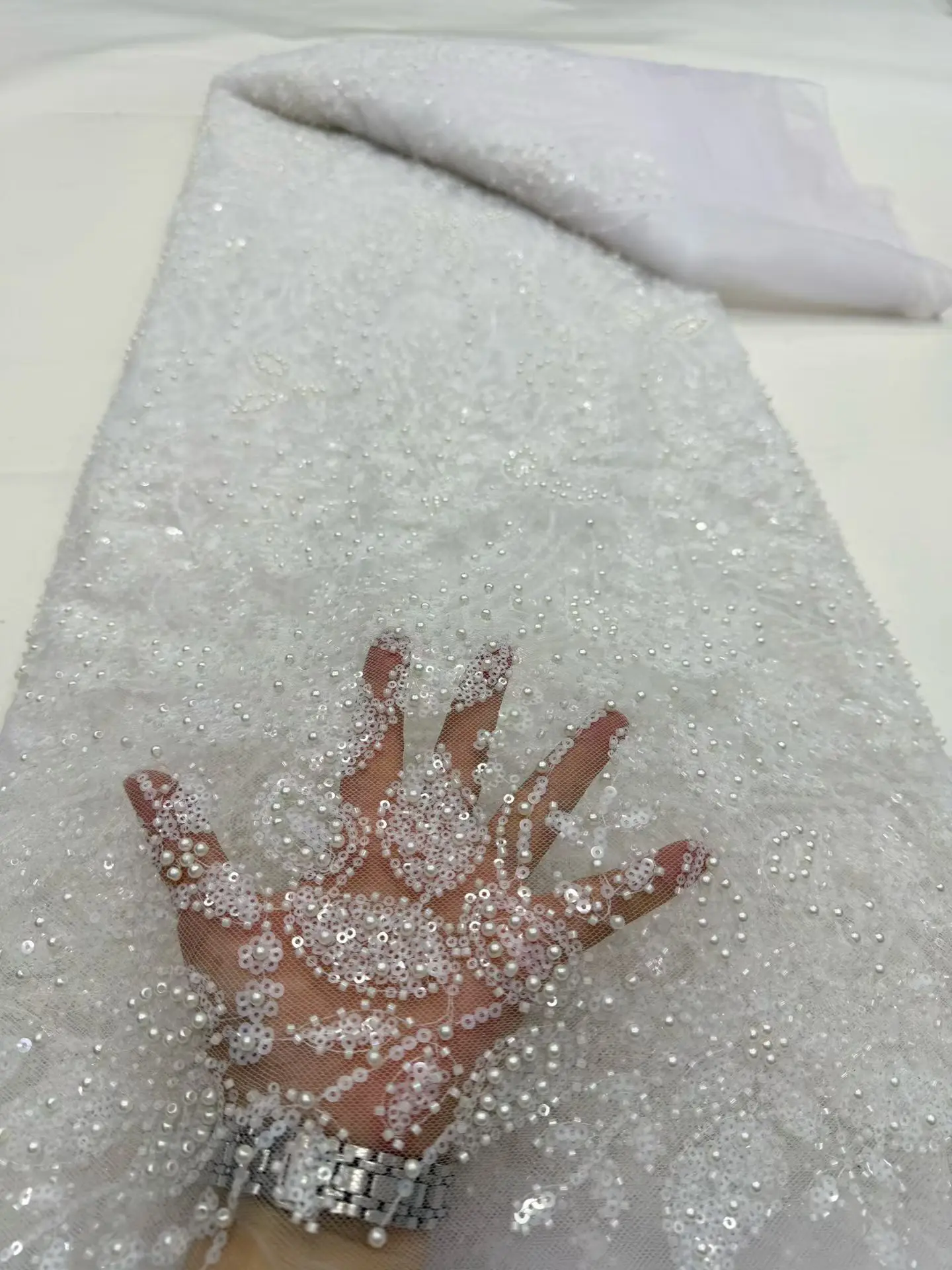 2026 Nigerian African French Guipure Tulle Lace Fabric Sequins Beaded Embroidery for Luxury Wedding Party Evening Dresses 5Yards
2026 Nigerian African French Guipure Tulle Lace Fabric Sequins Beaded Embroidery for Luxury Wedding Party Evening Dresses 5Yards